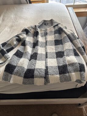 Kut from the Kloth Black and White Buffalo Check Open Cardigan